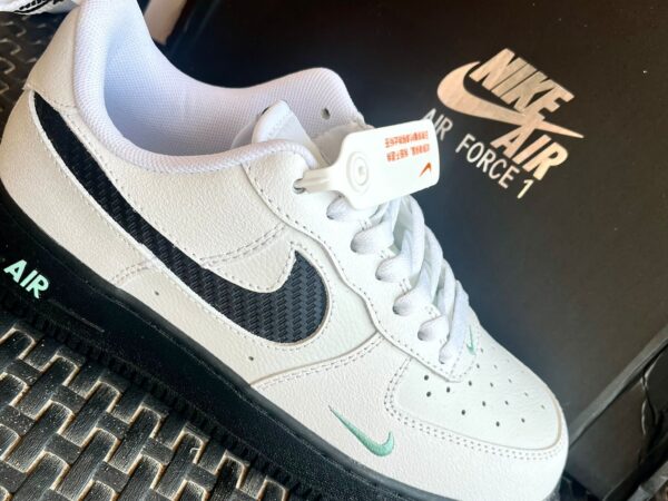 Zapatillas Nike Airforce 1 ´07 White Black Teal - Talle 38 ARG (39 EU)